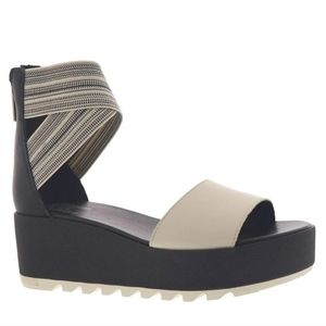 Sorel Cameron Flatform Sandal - NWOT